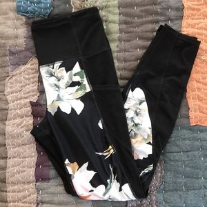 Athleta workout leggings, MT